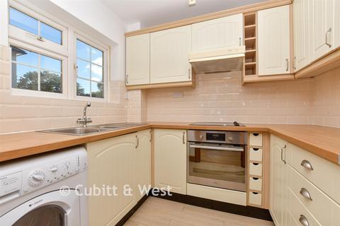 1 bedroom ground floor flat for sale, Bucklers Way, Carshalton, Surrey