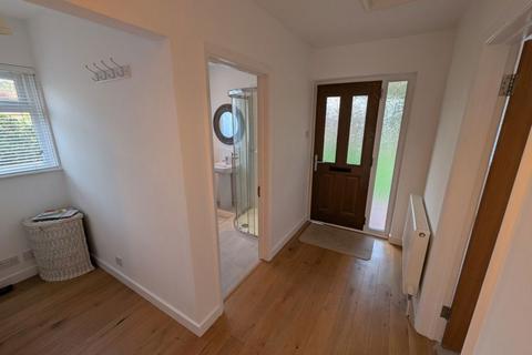 2 bedroom bungalow to rent, Coronation Avenue, Northwood, Isle of Wight