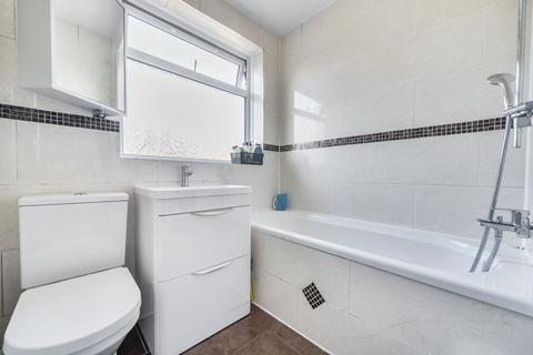 undefined, De'Arn Gardens, Mitcham CR4