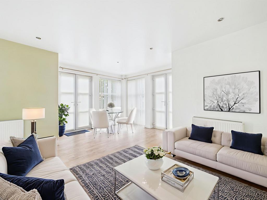 Open Plan Living (Virtually Furnished)