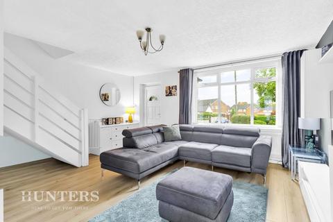 18 Swallow Street, Oldham, OL8 4LD