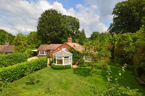3 bedroom bungalow for sale, Kiln Way, Grayshott, Hampshire, GU26