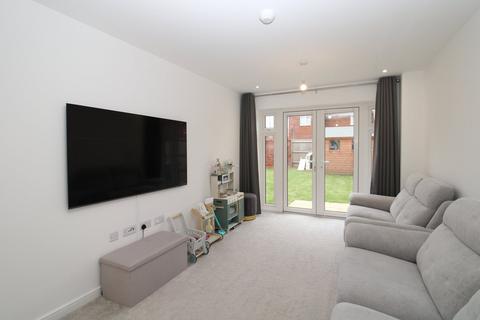 3 bedroom detached house for sale, Mason Road, New Cardington, MK42