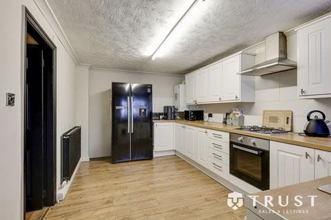 4 bedroom detached house for sale, Halifax Road, Scholes, BD19