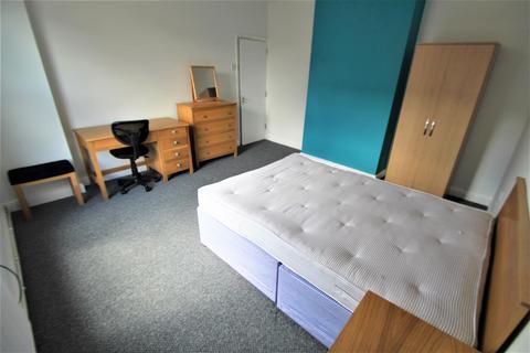 4 bedroom terraced house to rent, Harold Street, Hyde Park, Leeds, LS6 1PL