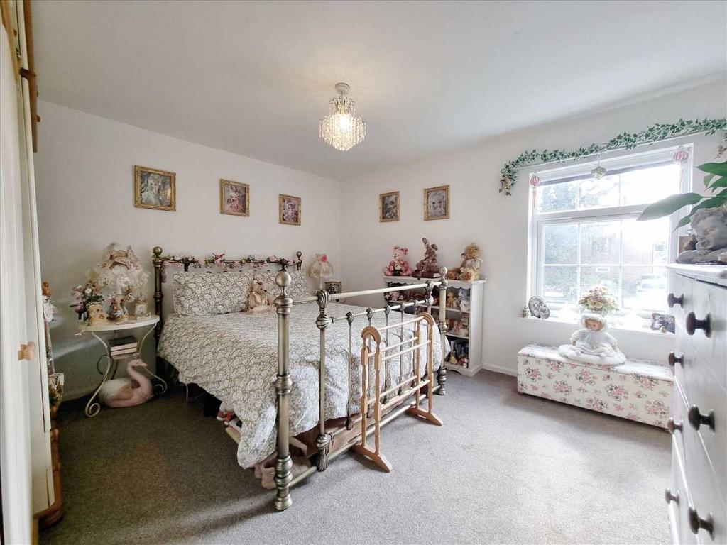 Bedroom: