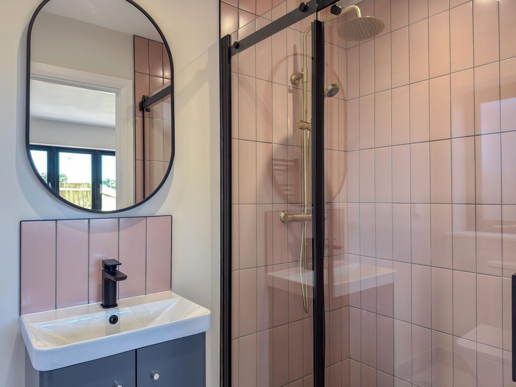 En Suite (2)