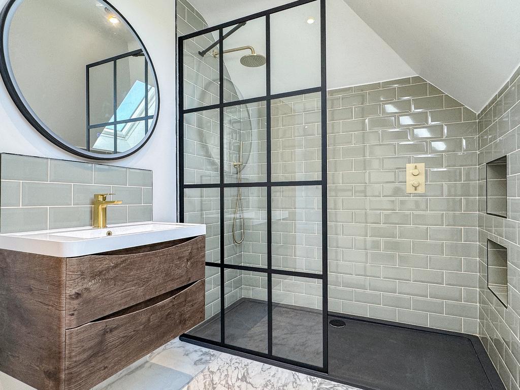 Bed 1 En Suite
