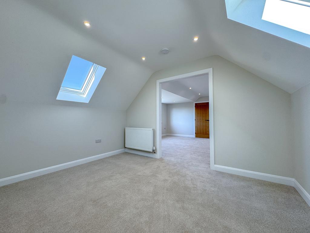 Bed 1 Dressing Area