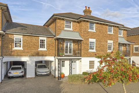 5 bedroom townhouse for sale, Maypole Drive, Kings Hill