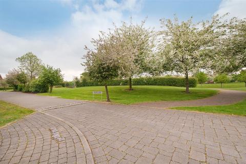 5 bedroom townhouse for sale, Maypole Drive, Kings Hill