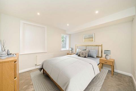 2 bedroom flat for sale, Victoria Road, London NW6