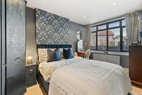 undefined, Wimbledon Park Road, London