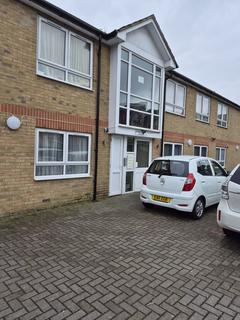 2 bedroom flat to rent, Karim Mews, London E17