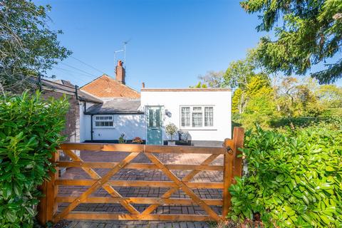 71 Bracken Path, Epsom, KT18 7SZ