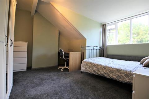undefined, Knowle Avenue, Burley, Leeds, LS4 2PQ