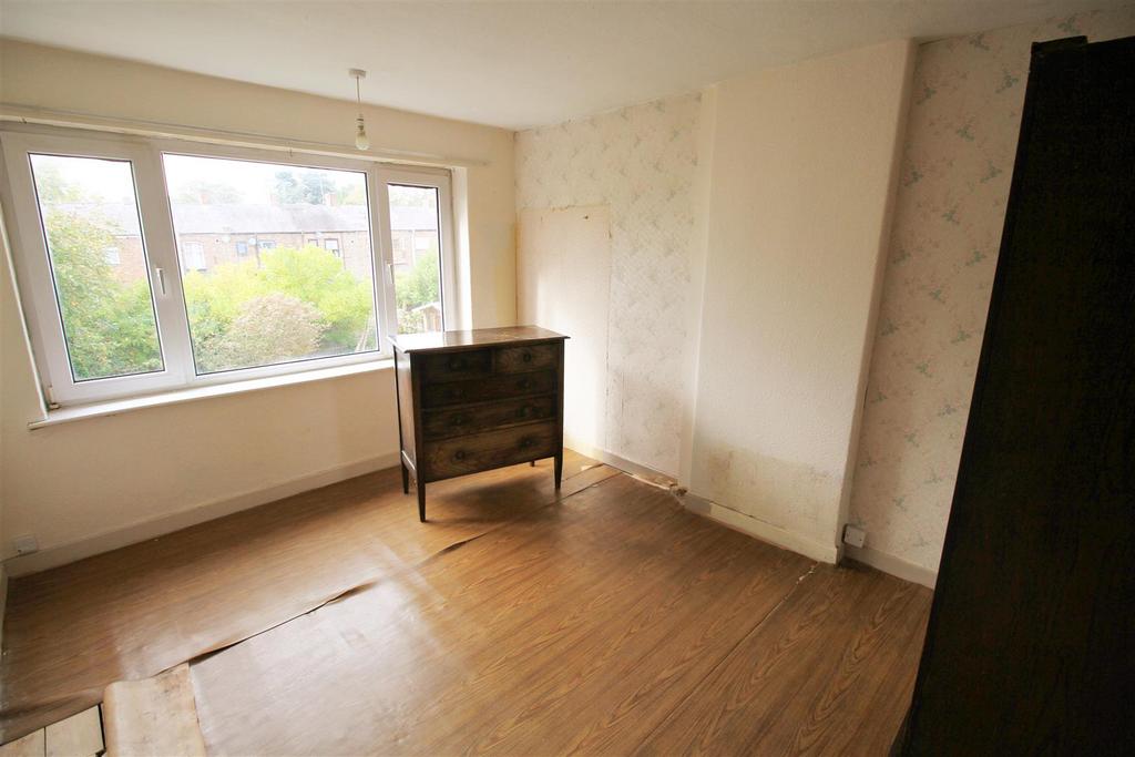 Bedroom 1.jpg