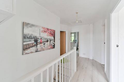 undefined, Lavender Avenue, Mitcham, CR4