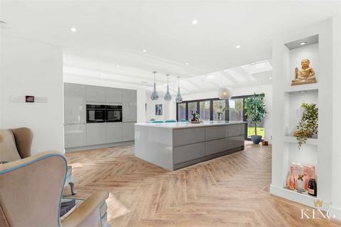 5 bedroom detached house for sale, Ardens Close, Redditch