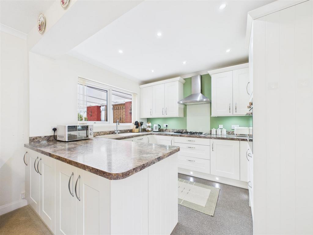 CAM05663 G0-PR0008-STILL012.jpg