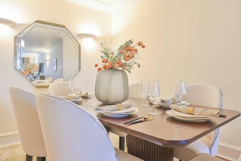 3 bedroom flat for sale, Sovereign Court, Kensington, London, W8