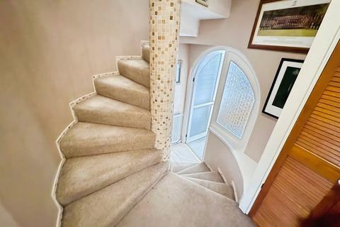 undefined, Warneford Road, Cowlersley, West Yorkshire HD4