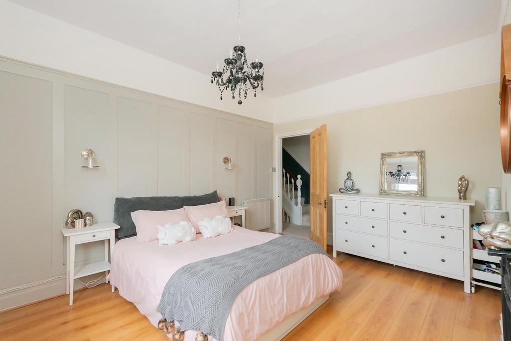 0 C8 RKE - Bedroom A.jpg