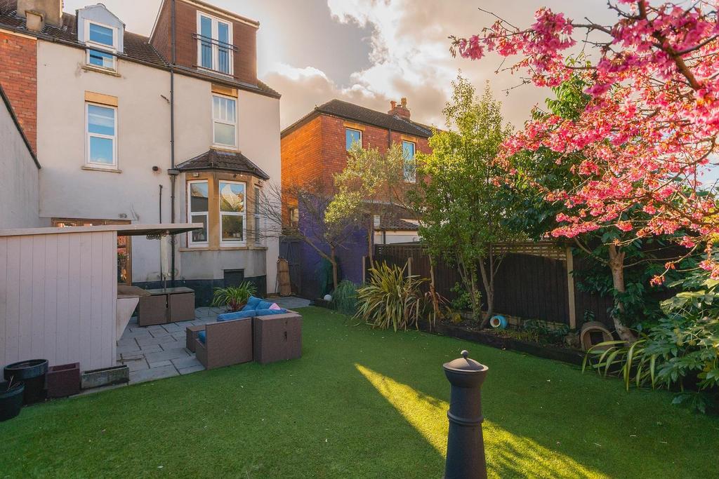 0 C8 RKE - External E.jpg