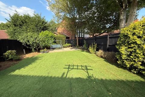 undefined, Knighton Close, Northampton NN5