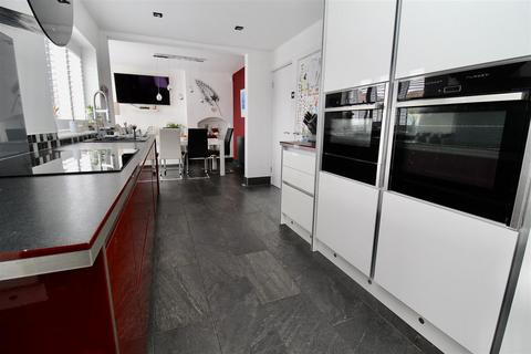 3 bedroom semi-detached house for sale, Bentley Road, Birmingham B36