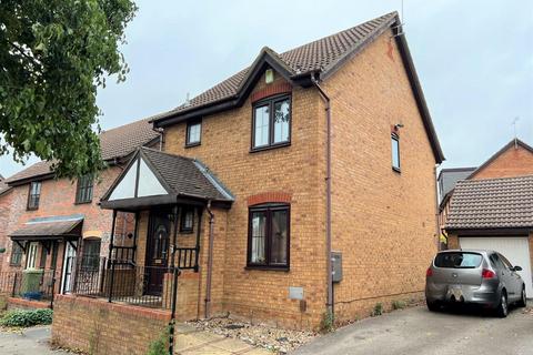 3 bedroom detached house to rent, Emerson Valley