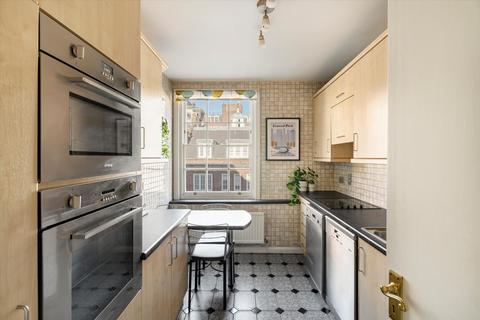 2 bedroom flat to rent, Reeves Mews, London, W1K