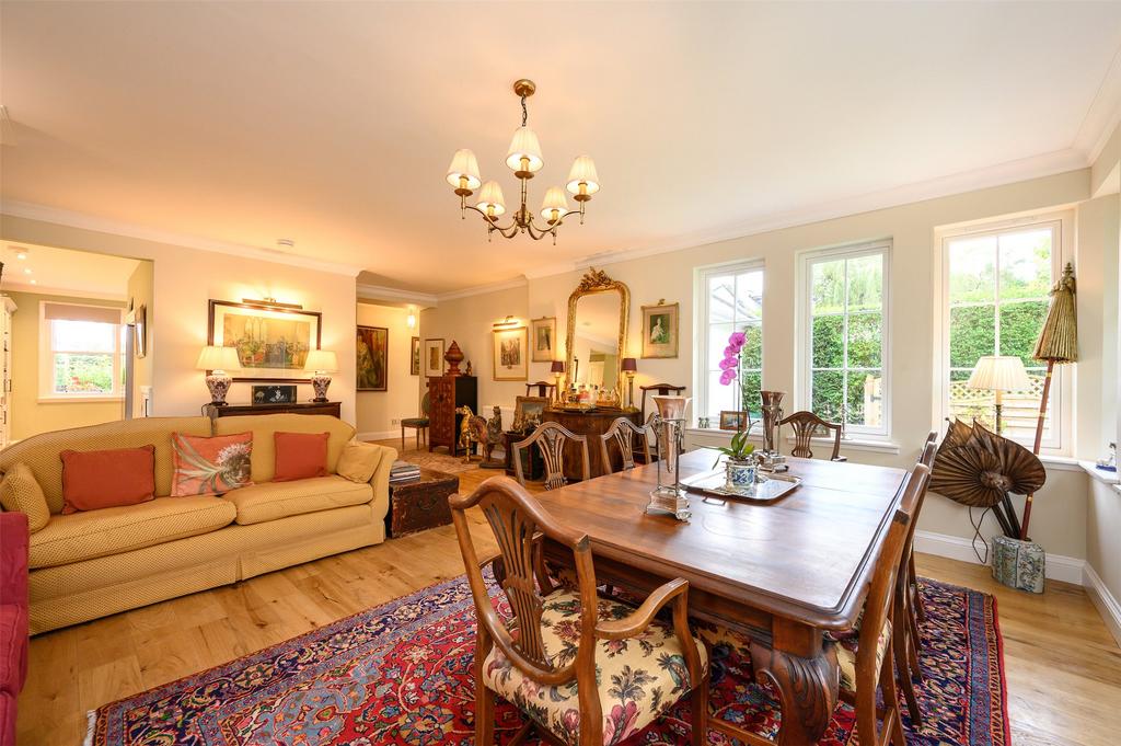 Living/Dining Room