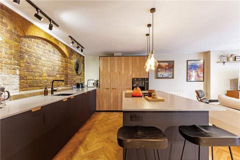 2 bedroom flat for sale, St. Saviours Wharf, 25 Mill Street, London, SE1