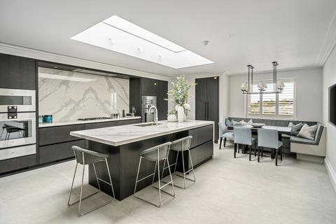 5 bedroom flat to rent, Princes Gate, Knightsbridge, London, SW7