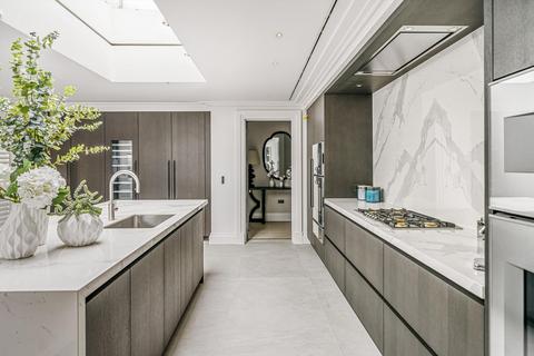 5 bedroom flat to rent, Princes Gate, Knightsbridge, London, SW7