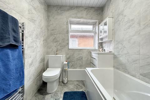 3 bedroom detached bungalow for sale, Fulmar Drive, Hythe, SO45