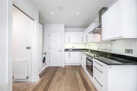 1 bedroom flat to rent, Charlotte Street, London W1T