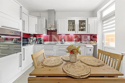 1 bedroom flat for sale, Howard Road, London, N15