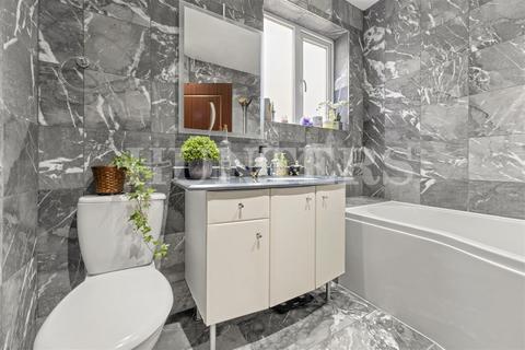 1 bedroom flat for sale, Howard Road, London, N15