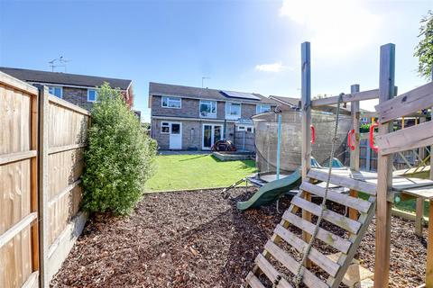 4 bedroom semi-detached house for sale, The Lawns, Benfleet SS7