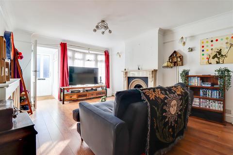 4 bedroom semi-detached house for sale, The Lawns, Benfleet SS7