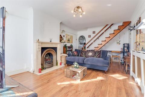 4 bedroom semi-detached house for sale, The Lawns, Benfleet SS7