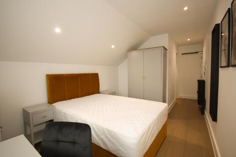 1 bedroom in a house share to rent, High Street, Sittingbourne, ME10