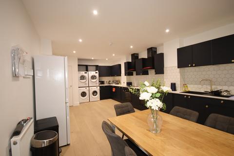 1 bedroom in a house share to rent, High Street, Sittingbourne, ME10