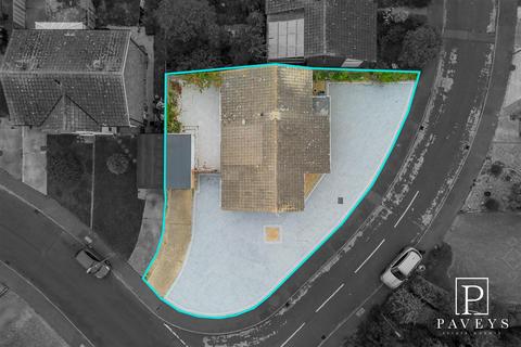 3 bedroom detached bungalow for sale, Gatefield Close, Walton On The Naze