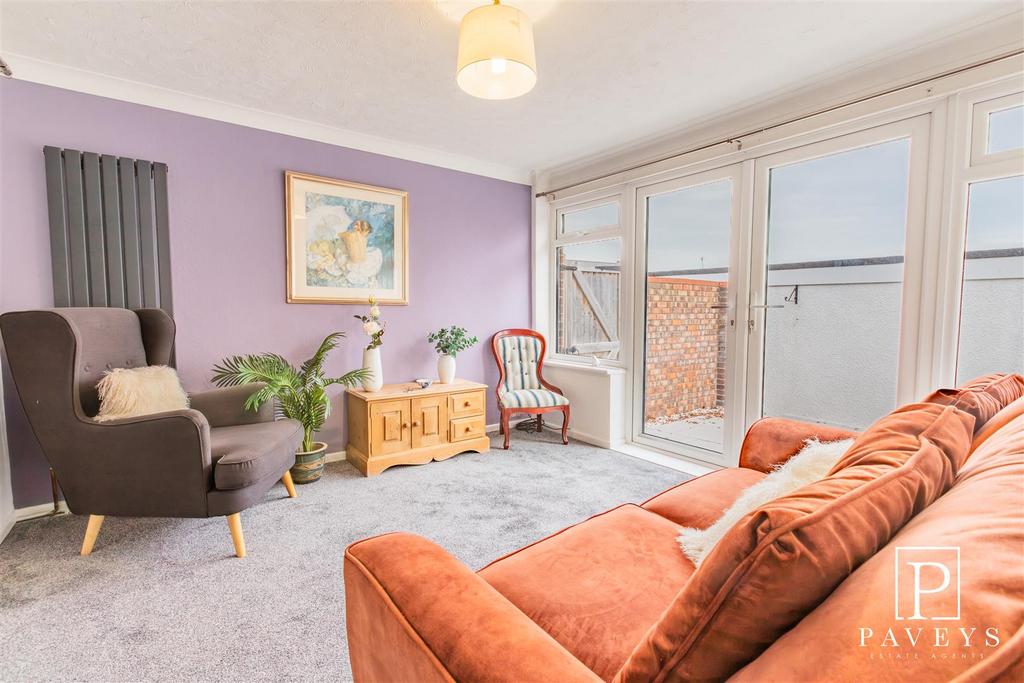 Sitting room/bedroom three