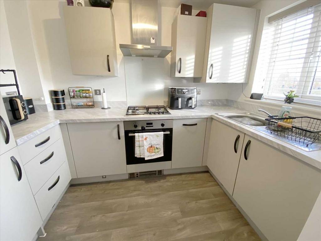 Kitchen:
