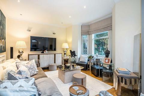 3 bedroom flat for sale, Abbey Road, London NW8