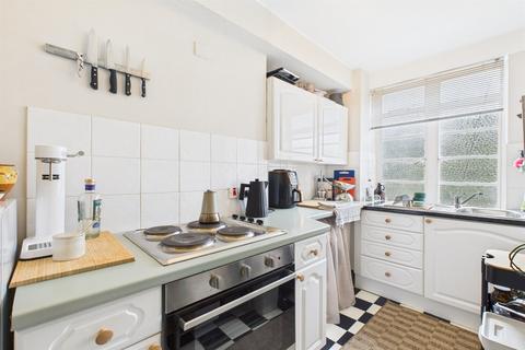 1 bedroom flat for sale, Balham High Road, Balham, SW17
